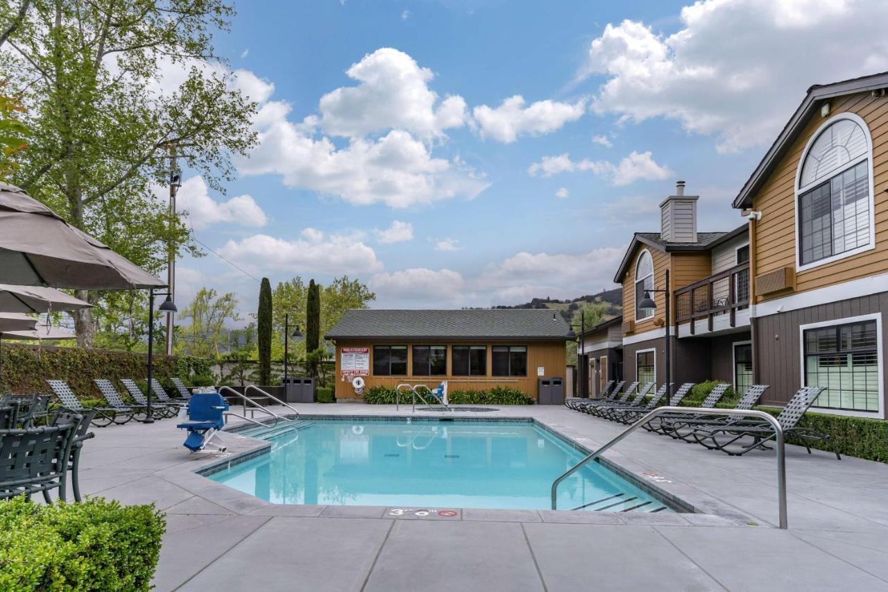 Best Western Plus Stevenson Manor Calistoga Exteriör bild